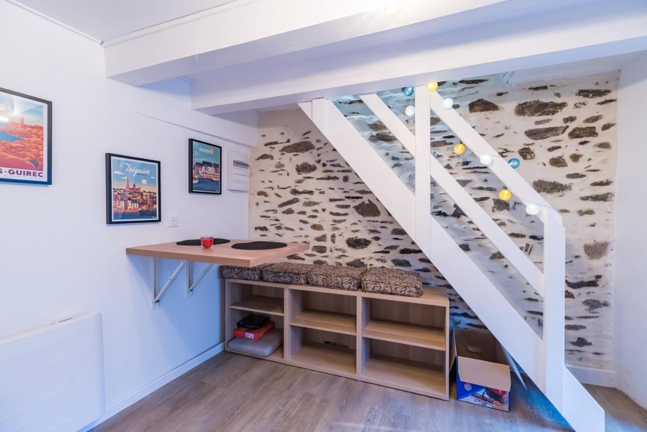 Logement Duplex Au Coeur De Treguierアパートメント エクステリア 写真
